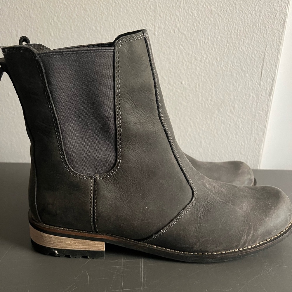 Women’s Kodiak Chelsea Boots